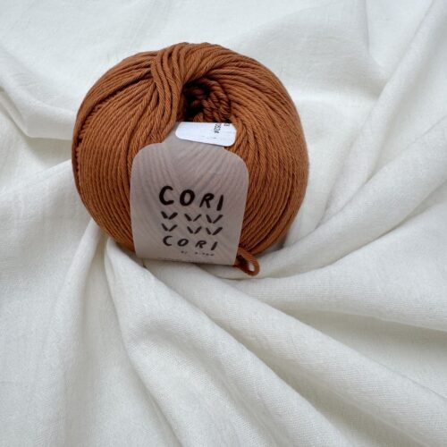 Hilado Cori Cori-100 gramos Worsted CC008 MARRON